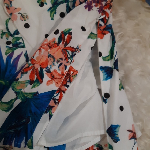 🏵️BOGO🏵️ Bold Elements Sz Small Tropical Top NWT - Picture 4 of 8